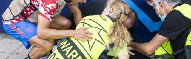 ВИДЕО | Роналду нокаутировал девушку-стюарда на тренировке. А потом осчастливил её!