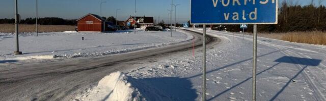 Департамент транспорта открыл новую ледовую дорогу между островом Вормси и материком