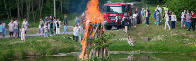 ФОТО| Яанова ночь в Нарве: большой костёр, шашлыки и рок-композиции прошлых лет