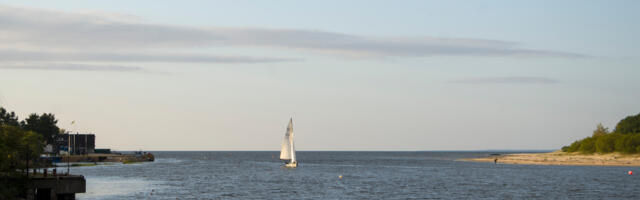 В порту Нарва-Йыэсуу пограничники взяли под арест плавсредство