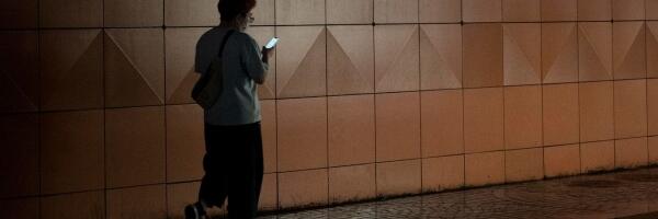 О чем пишет пресса: время пешеходов-невидимок, мошенники используют ИИ