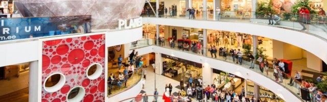 Нарвские торговые центры подтвердили сокращения оборотов из-за отсутствия российских туристов