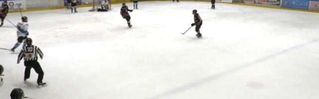 ВИДЕО | Игрок из Нарва ПСК получил удар в подбородок и рухнул на лед