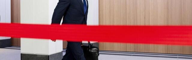 Глава МИД Нидерландов подал в отставку после споров по Израилю