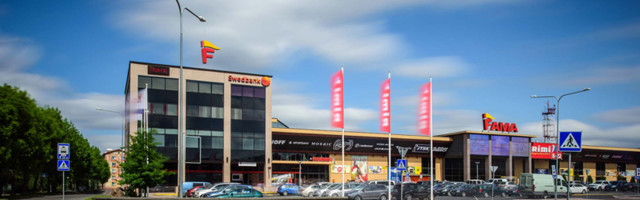 Нарвские торговые центры потеряли четверть оборота