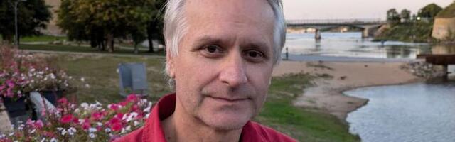 «Нарвитянином 2024 года» стал спасший тонувшего мальчика фотограф Андрей Никитин