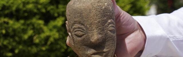 Фермер нашел на своем поле редкую скульптуру