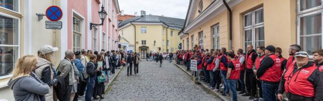 ВИДЕО | Вопрос зарплат накаляет страсти, в воздухе витает угроза забастовки учителей