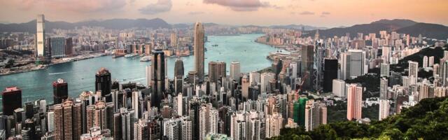 Гонконг планирует раздать 500 000 бесплатных авиабилетов, чтобы заманить путешественников
