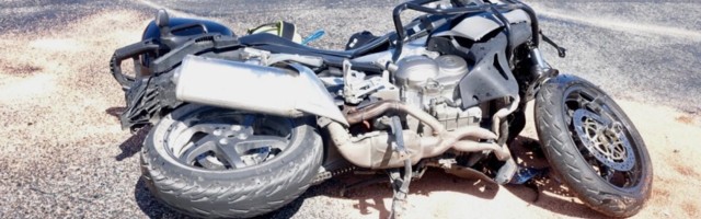 ФОТО | Еще одна авария с участием байка и легковушки. 37-летнего мотоциклиста доставили в больницу