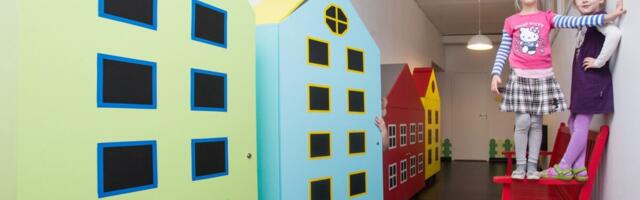 Больше власти директорам школ; бесплатный детсад — только в мышеловке? Идеи партий для образования в Таллинне