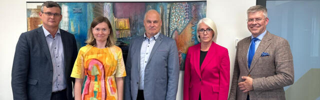 Город Нарва ожидает от министра здравоохранения Рийны Сиккут гарантий для местных больниц