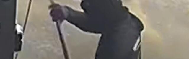 Знаете его? Полиция просит помощи в опознании подозреваемого в преступлении