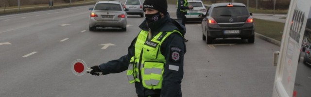 В Литве вступил в силу запрет на мобильность: полиция принялась за работу