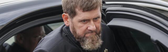 Состояние здоровья Кадырова вновь обсуждают после его появления на торжественной линейке в одной из школ региона