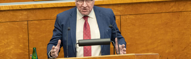 Март Хельме призвал Эстонию покинуть Евросоюз — «недемократический» и «одержимый войной»