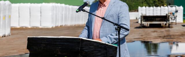 Неподалеку от Пярну открыли крупнейший в Эстонии торфяной завод