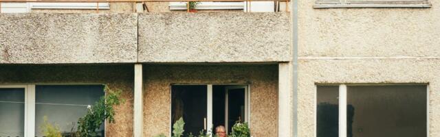 Что можно увидеть на балконах в Ласнамяэ, если смотреть внимательнее?