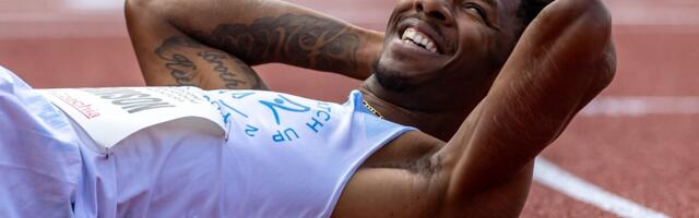 ВИДЕО | Без трусов к победе: американский бегун шокировал публику в Чехии