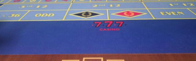 Azartspēļu psiholoģija: kāpēc mēs uzņemamies riskus un izbaudām azartspēles