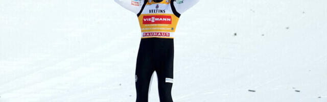 Второй этап Турне четырех трамплинов выиграл словенец Домен Превц