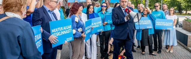 ФОТО | Isamaa, соцдемы и EKRE передали в Таллинне свои избирательные списки