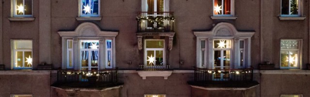 150 звёзд зажглись в историческом здании в самом центре Таллинна