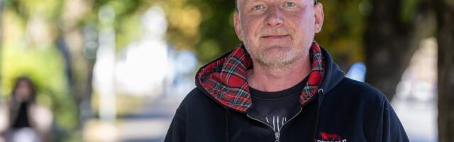 Нарвский журналист Роман Викулов: раньше люди ходили в кафе, теперь выпивают только дома