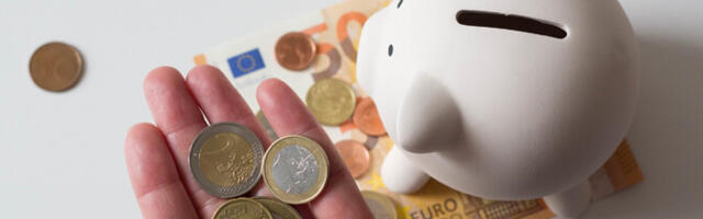 Опрос: рост цен вынудил большинство молодых жителей Эстонии сократить расходы