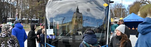 Таллиннцам показали новые троллейбусы
