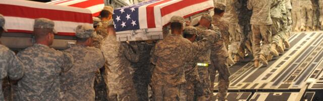 Правда ли, что на этом фото показаны гробы с американцами, погибшими на войне с Ираном?