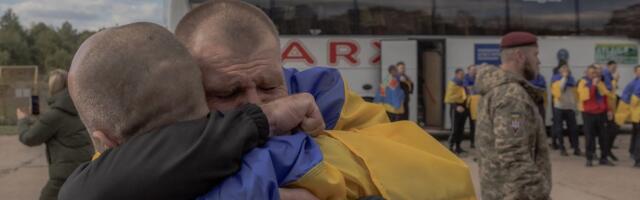 ВОЕННЫЙ ДНЕВНИК (1521-й день) | Россия и Украина обменялись пленными по формуле „193 на 193“ 