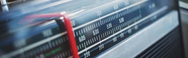 В Латвии обсуждают прекращение вещания радиостанций на русском языке