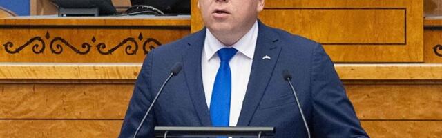 Хуссар: я советовал избежать увольнения сотрудницы канцелярии