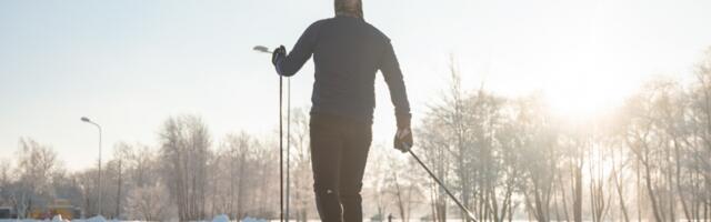 В рижском парке Узварас открыта лыжная трасса