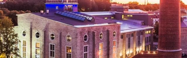 Главврач пугал телезрителей "омикроном", а на следующий день больница устроила мега-вечеринку