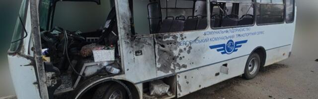 Российский дрон попал в маршрутку в Херсоне: двое погибших