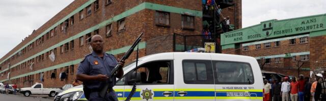 В ЮАР в ходе стрельбы в хостеле убили по меньшей мере 11 человек, включая трехлетнего ребенка