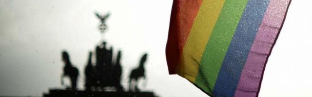 Уволенные из бундесвера гомосексуалы получат денежные компенсации