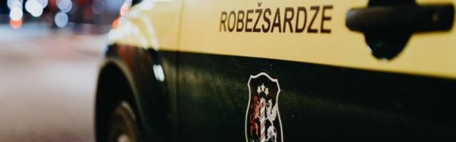 Гражданин России проник в Латвию, повредив заграждение на границе