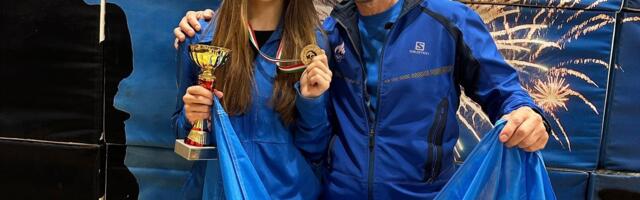 Юная нарвитянка завоевала золото на международном турнире по боксу в Венгрии