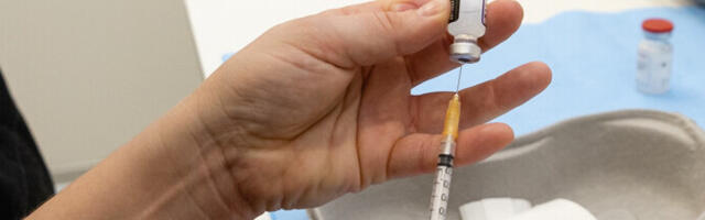 Еврокомиссия отказалась показать данные закупок вакцин против COVID-19