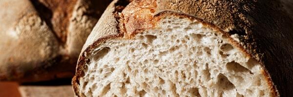 О чем пишет пресса: высокий налог на недвижимость, рынок хлеба постепенно сокращается