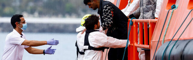 Кабмин Испании одобрил легализацию 500 000 мигрантов