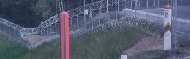 На границе с Беларусью пограничники развернули восемь нелегальных мигрантов