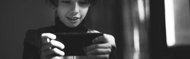 Полиция предупреждает о направленных против детей сексуальных преступлениях в сети интернет