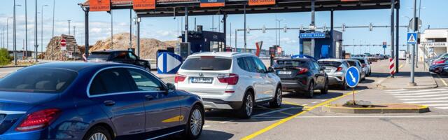 ВИДЕО | "Разве так паркуются?“ Турист возмущен размещением автомобилей на борту парома