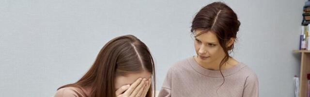 Если вас беспокоит психическое здоровье вашего ребенка, сначала проконсультируйтесь с семейным врачом