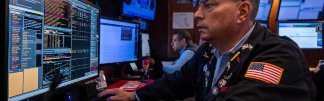 Слабые данные Федерального бюро статистики труда обвалили фондовый рынок США