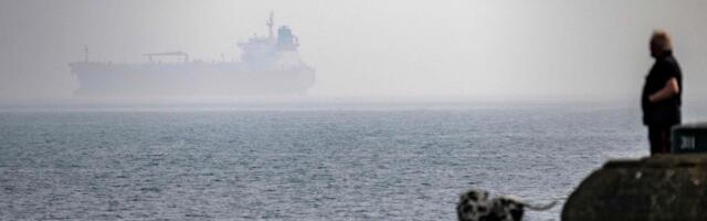 Шведские власти задержали судно, предположительно принадлежащее российскому теневому флоту